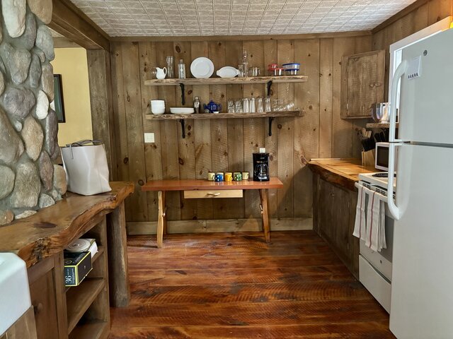 Image 4 for The Summer House