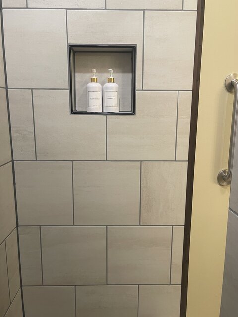 Image 7 for Carol's Room