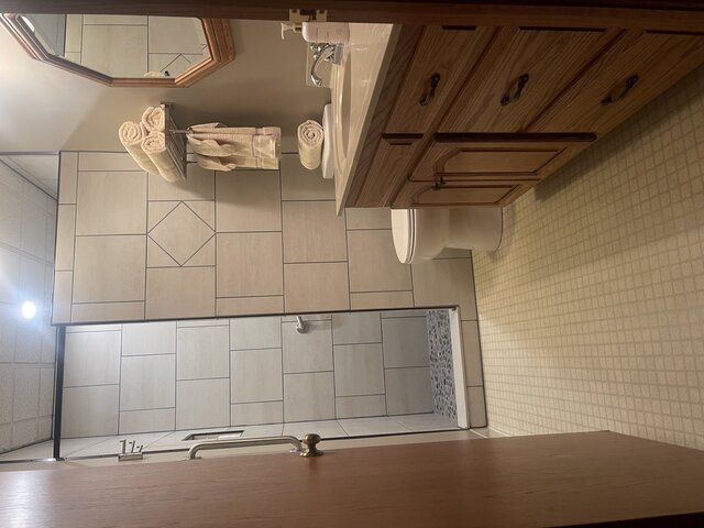 Image 8 for Sara's Room