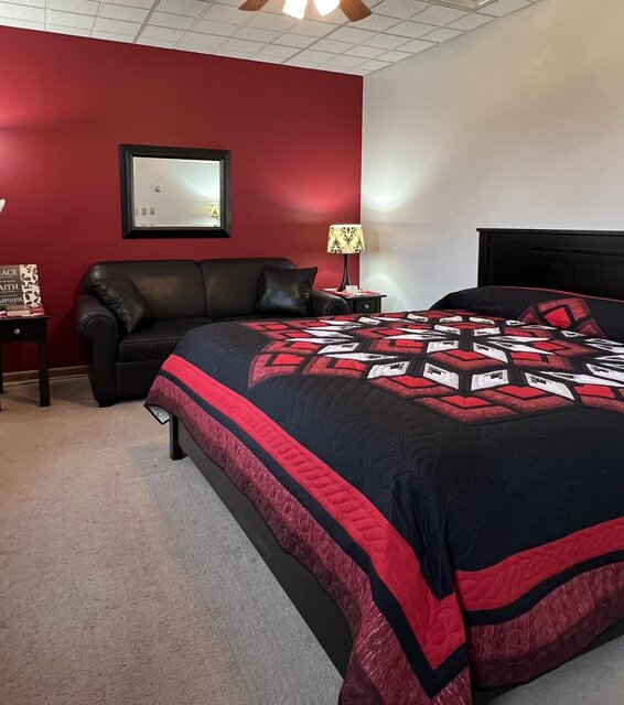 Image 1 for Leon's Room