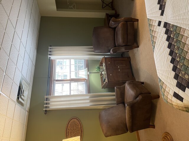 Image 3 for Carol's Room