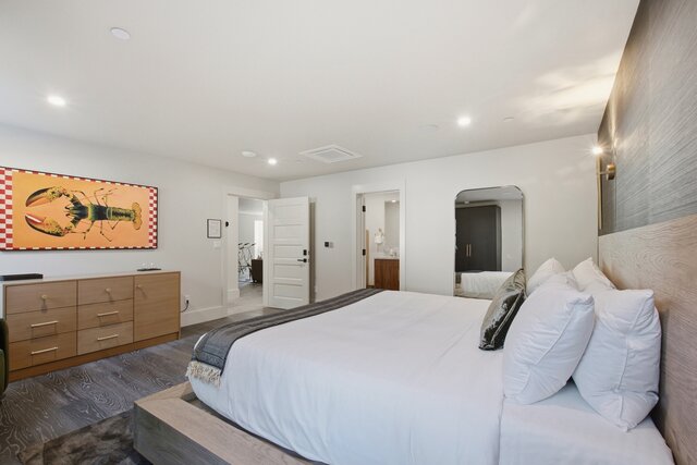 Image 3 for Charter
