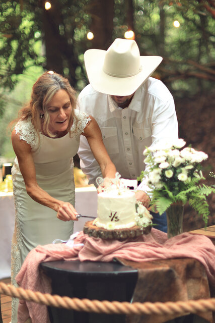 Image 2 for Diamond Elopement Package