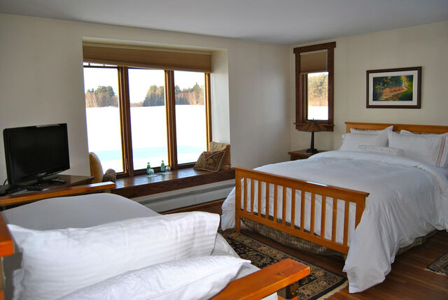 Image 2 for Executive East -- 1st floor, left of kitchen