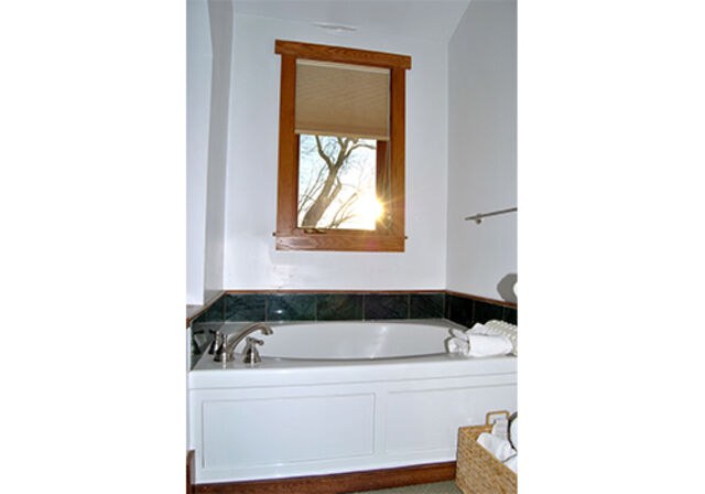 Image 4 for Presidential -- 2nd floor on right