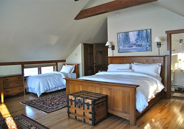 Image 1 for Royal Suite -- 2nd floor on left