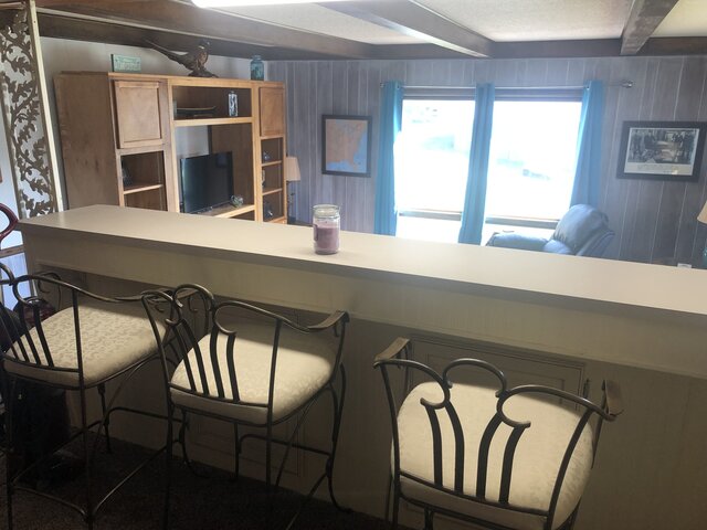 Image 5 for 43) Cabin