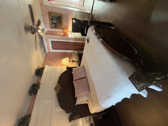 Image 1 for COACH HOUSE ROOM 17