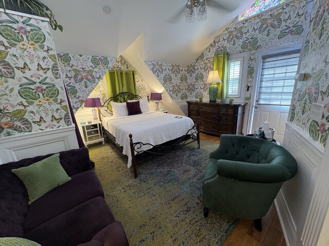 Image 1 for SECRET GARDEN ROOM 29