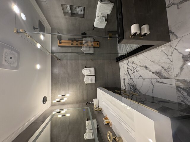 Image 5 for SECRET GARDEN ROOM 28