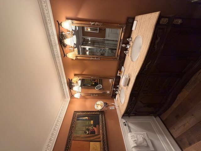 Image 5 for MAIN HOUSE ROOM 12