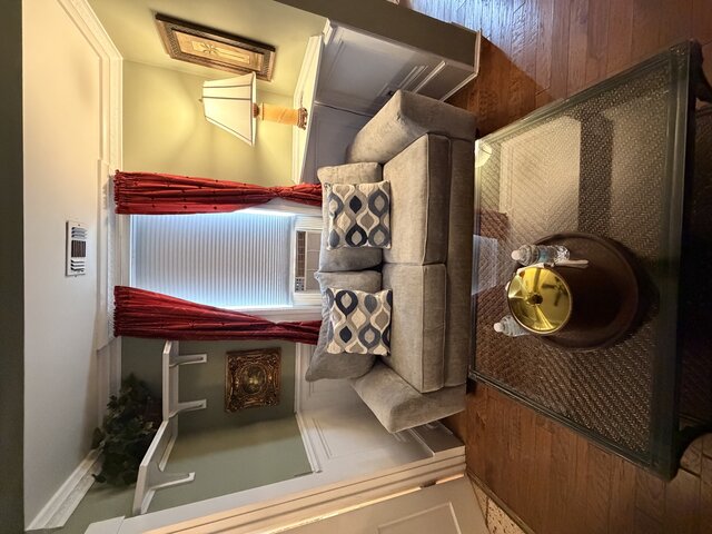 Image 2 for MAIN HOUSE ROOM 11