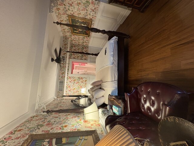 Image 2 for COACH HOUSE ROOM 13