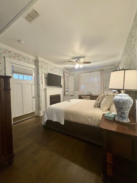 Image 2 for MAIN HOUSE ROOM 7