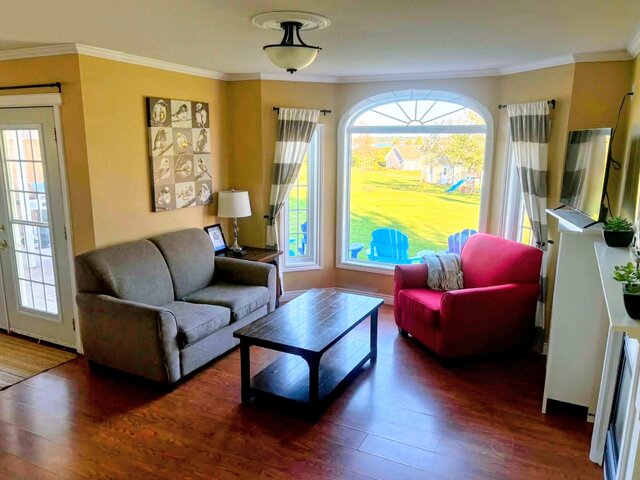 Image 2 for 302 Feronia Cottage