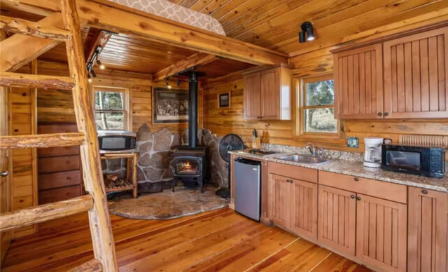 Image 5 for Cabin with Bathroom