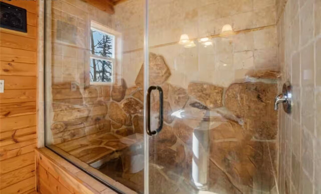 Image 9 for Cabin with Bathroom