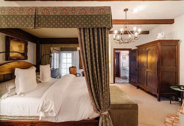 Image 4 for Thyme Room