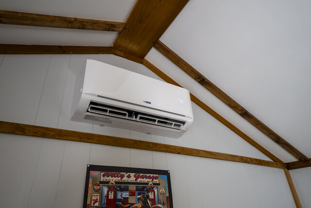 Image 10 for 06)  Split Unit Cabin Unit 6