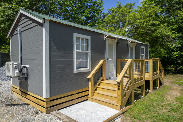 Image 9 for 06)  Split Unit Cabin Unit 6