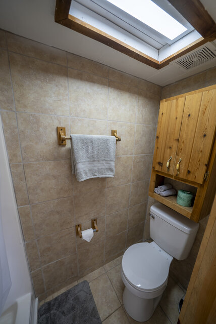 Image 15 for 06)  Split Unit Cabin Unit 6