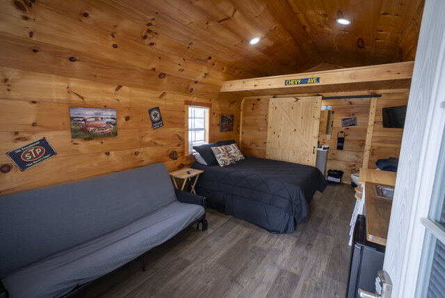 Image 14 for 03) The "Garage"