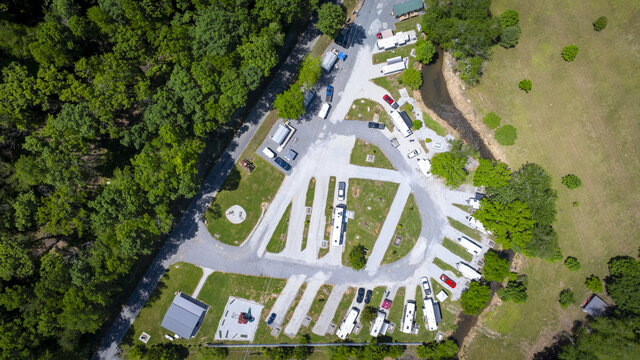 Image 4 for RV 17) "BIG RIG" Center Pull through RV Site #17 ( 80ft )