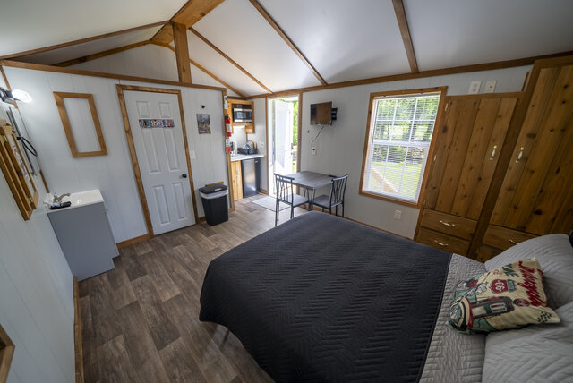 Image 1 for 06)  Split Unit Cabin Unit 6