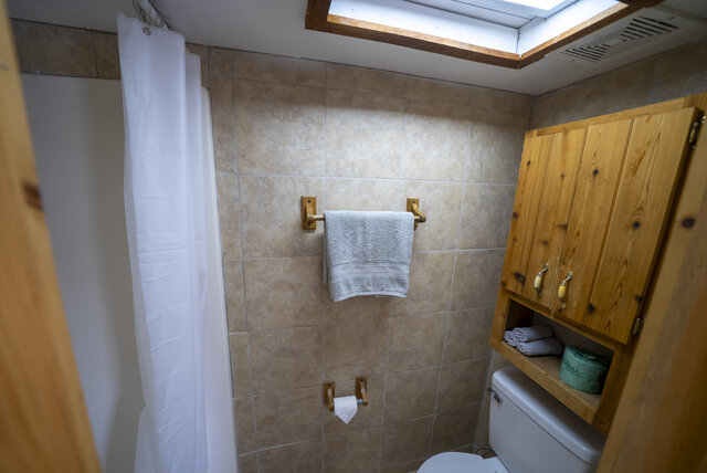 Image 16 for 06)  Split Unit Cabin Unit 6