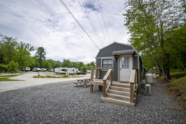 Image 17 for 03) The "Garage"