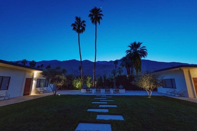 Image 2 for Agave Suite ADA