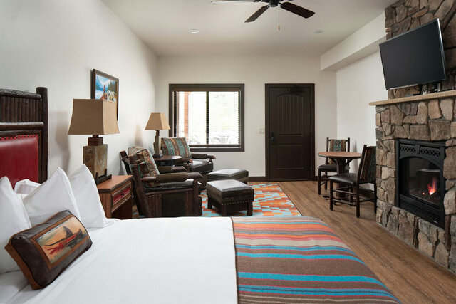 Image 8 for King Suite