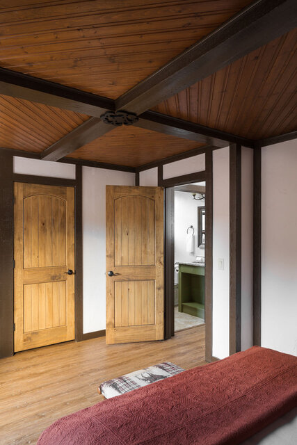 Image 9 for Riverfront Cabins