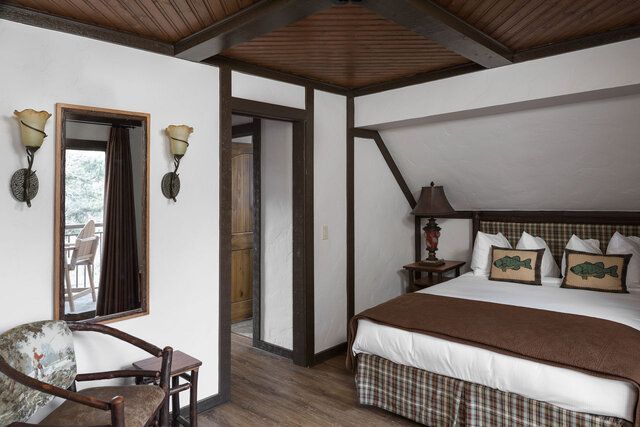 Image 10 for Riverfront Cabins