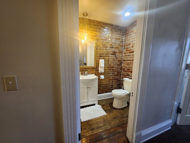 Image 4 for FIRST FLOOR 2 ROOM SUITE