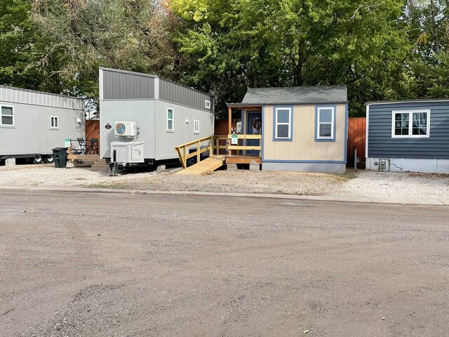 Image 2 for STR #109 Tiny Home, Wichita vibe, dogs welcome