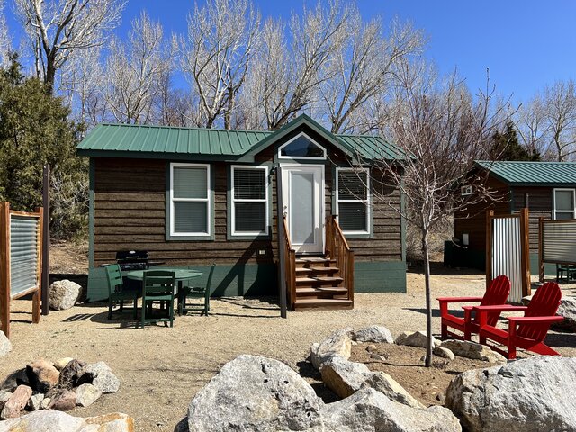 Image 15 for 103) Deluxe Cabin 103
