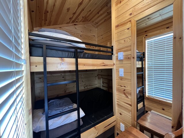 Image 9 for 104) Deluxe Cabin 104