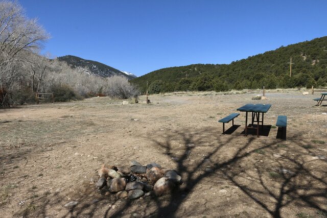 Image 2 for T16) Creekside Tent & Van Site