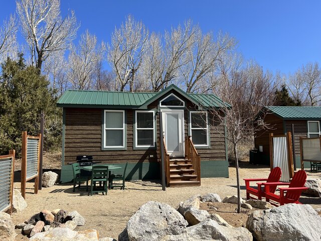 Image 18 for 103) Deluxe Cabin 103