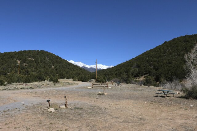 Image 1 for T16) Creekside Tent & Van Site