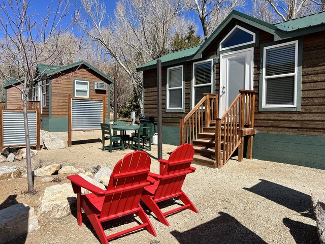 Image 16 for 102) Deluxe Cabin 102