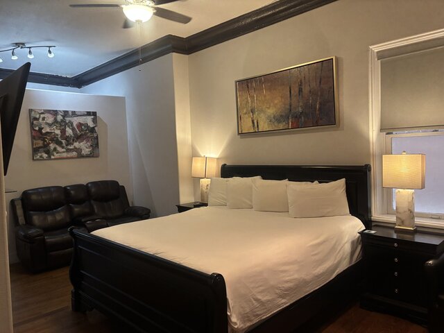 Image 1 for 101 Presidential Suite