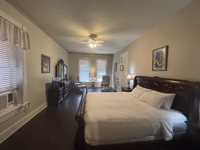 Image 1 for 106 King Suite