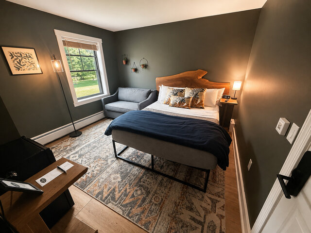 Image 1 for Riverside Suite 101  - Queen Suite with twin pullout