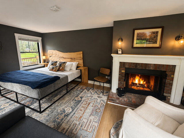 Image 1 for Riverside Suite 106 - King bed and twin pullout with porch