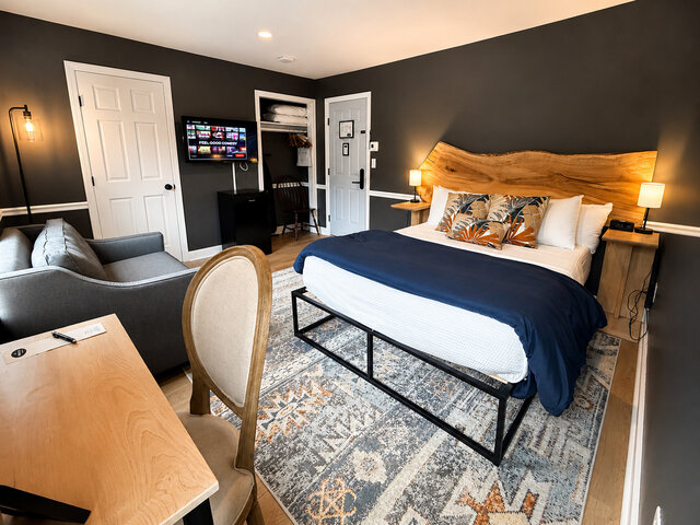 Image 1 for Riverside Suite 105 - Handicap - accessible with queen bed