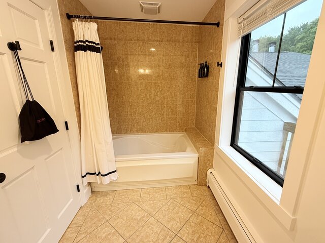 Image 5 for Riverside Suite 201 - Two queen beds