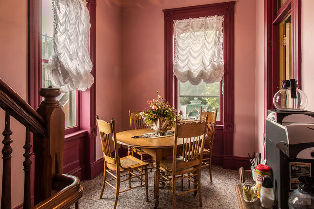 Image 5 for 19 Heritage - Patriotic Blue 1 Night Stay