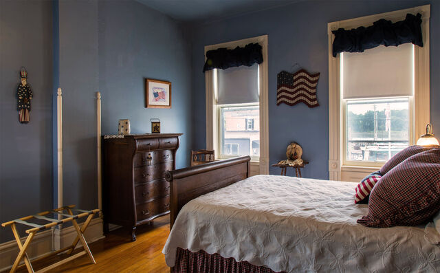 Image 2 for 20 Heritage - Patriotic Red 1 Night Stay